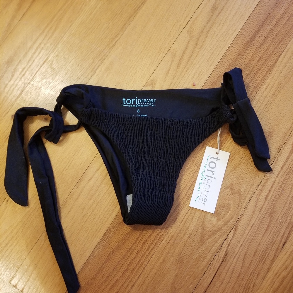 Tori Praver Black bottom that matches the top